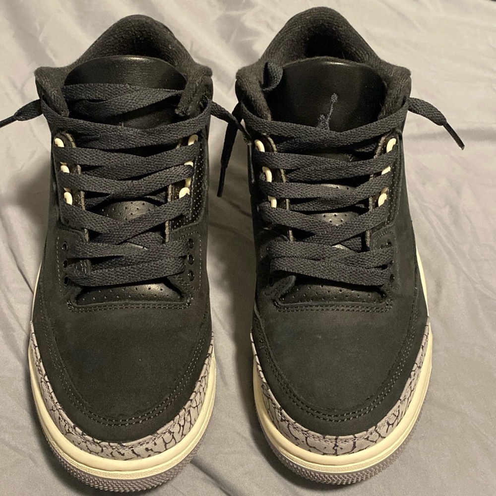 Women’s Air Jordan 3’s- All black, size 8